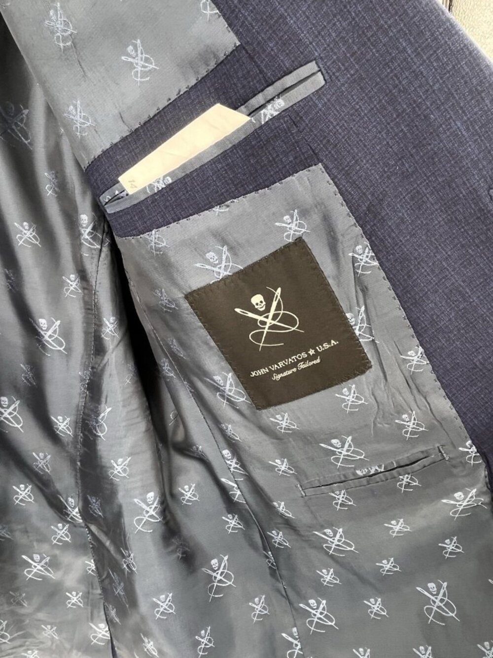 JOHN VARVATOS Men's Navy Signature Tailored Bleecker Wool Blazer 44R - Picture 4 of 7